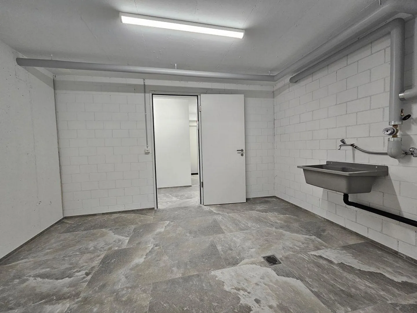 NUOVA COSTRUZIONE IN UNA POSIZIONE TOP (APPARTAMENTO-B) CON PATIO SPAZIOSO 88M2 E LAVANDERIA PRIVATA E CANTINA (23 m2) - Foto 8 di 11