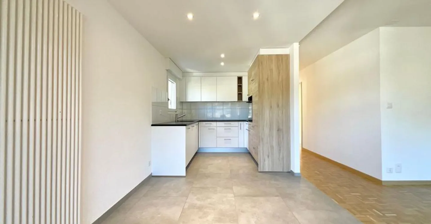 Schöne helle 3,5-Zimmer-Wohnung mit Balkon - Foto 1 von 6