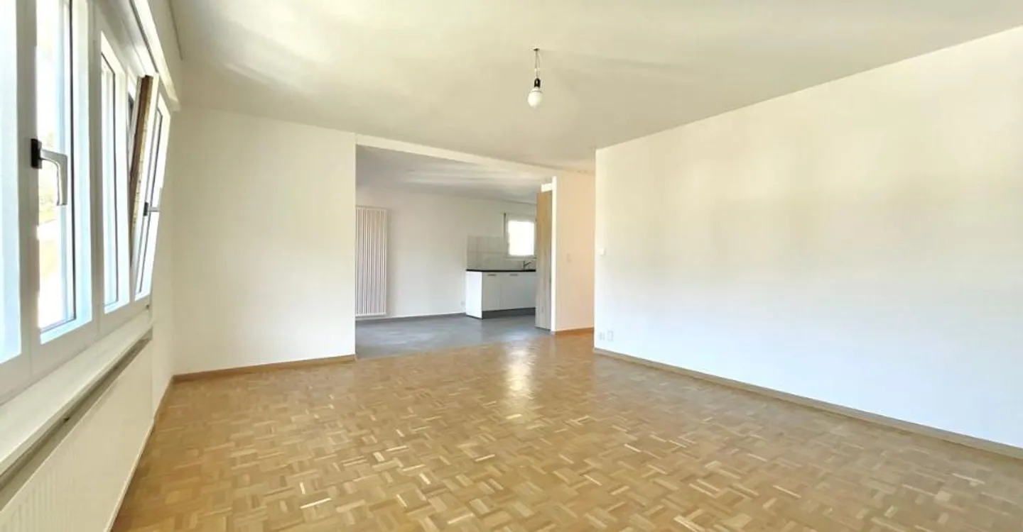 Schöne helle 3,5-Zimmer-Wohnung mit Balkon - Foto 2 von 6