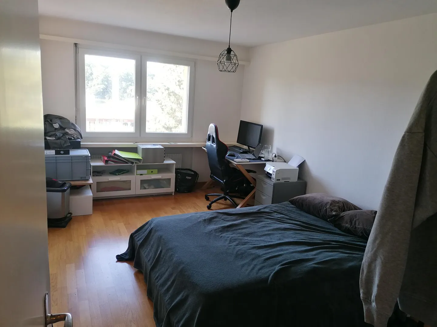 Well-kept bright 2-room apartment - Photo 3 of 8