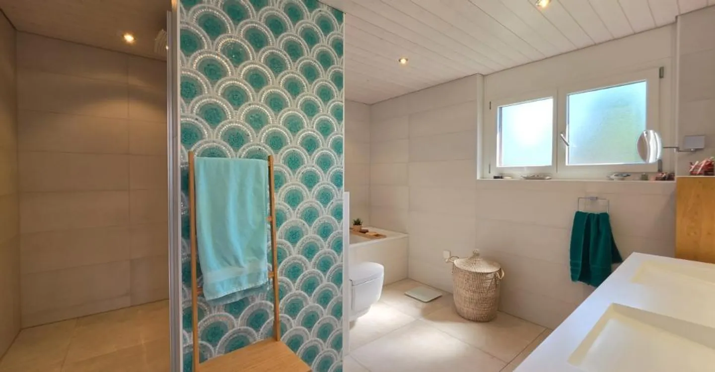 Geräumige vollständig renovierte Einzelvilla - Foto 12 von 13