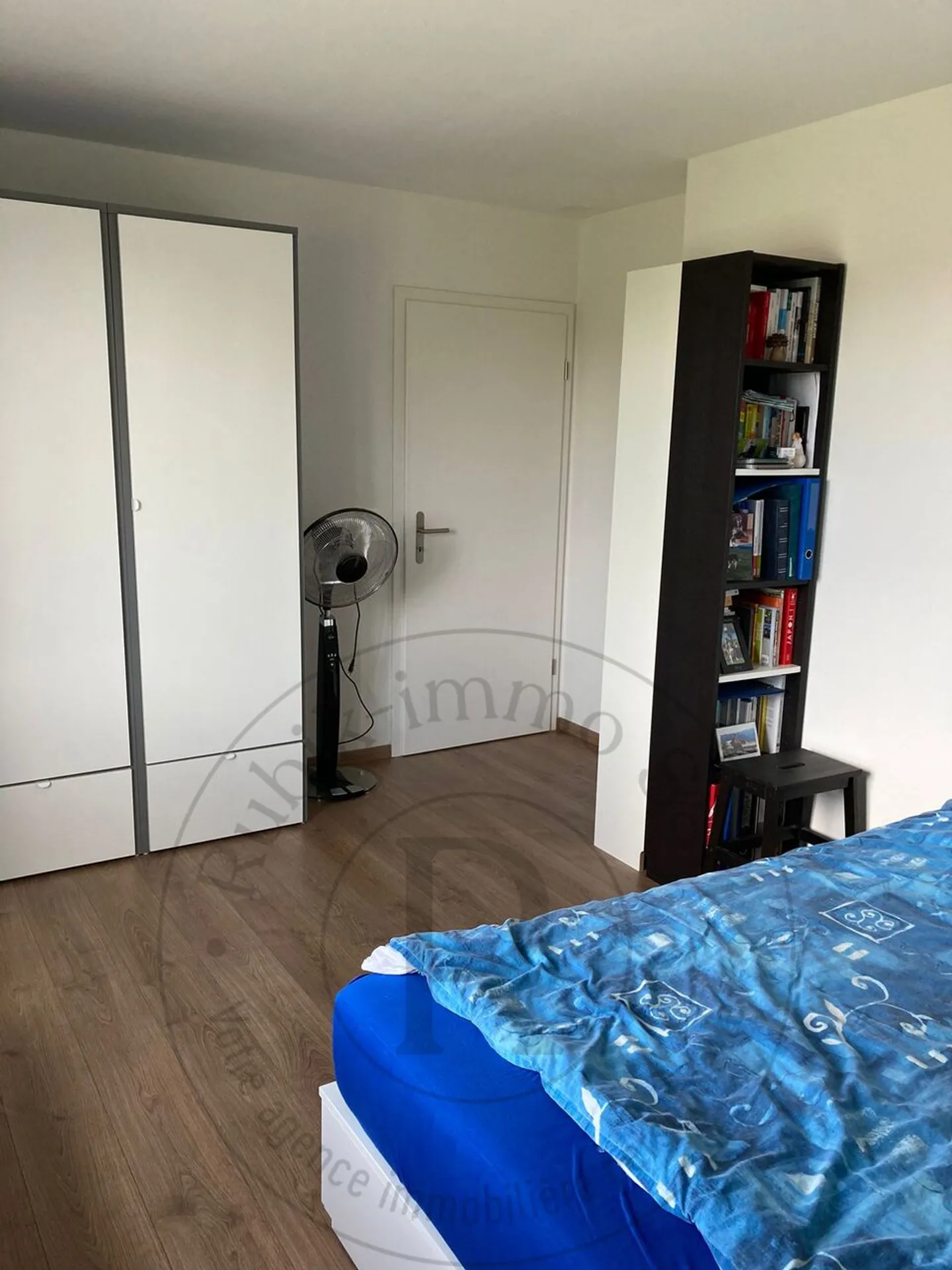 Bell'appartamento di 2,5 stanze con giardino e loggia - Foto 4 di 11