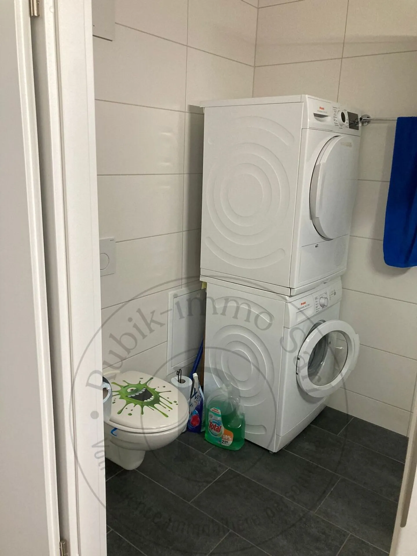 Bell'appartamento di 2,5 stanze con giardino e loggia - Foto 6 di 11