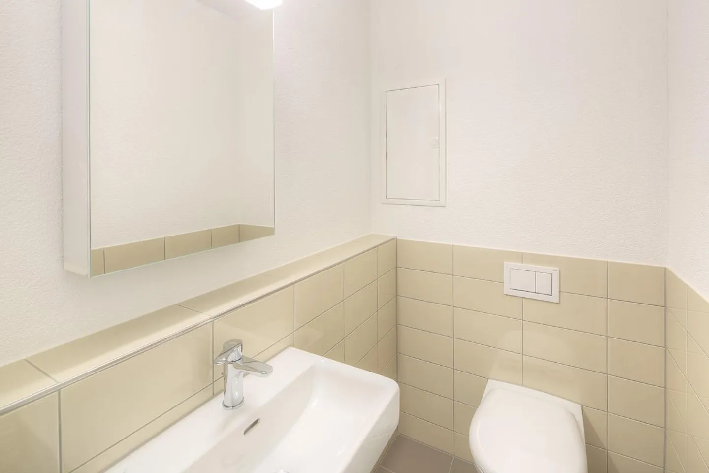 Modern Development in the Green - Rent without Deposit - Photo 5 of 7