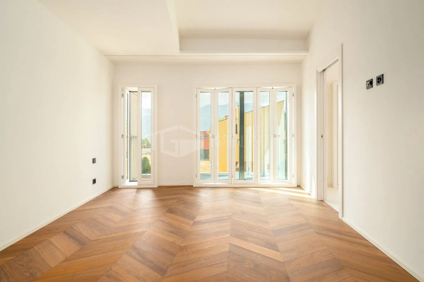 BRAND NEW APARTMENT IN A QUIET AREA - Photo 6 of 14