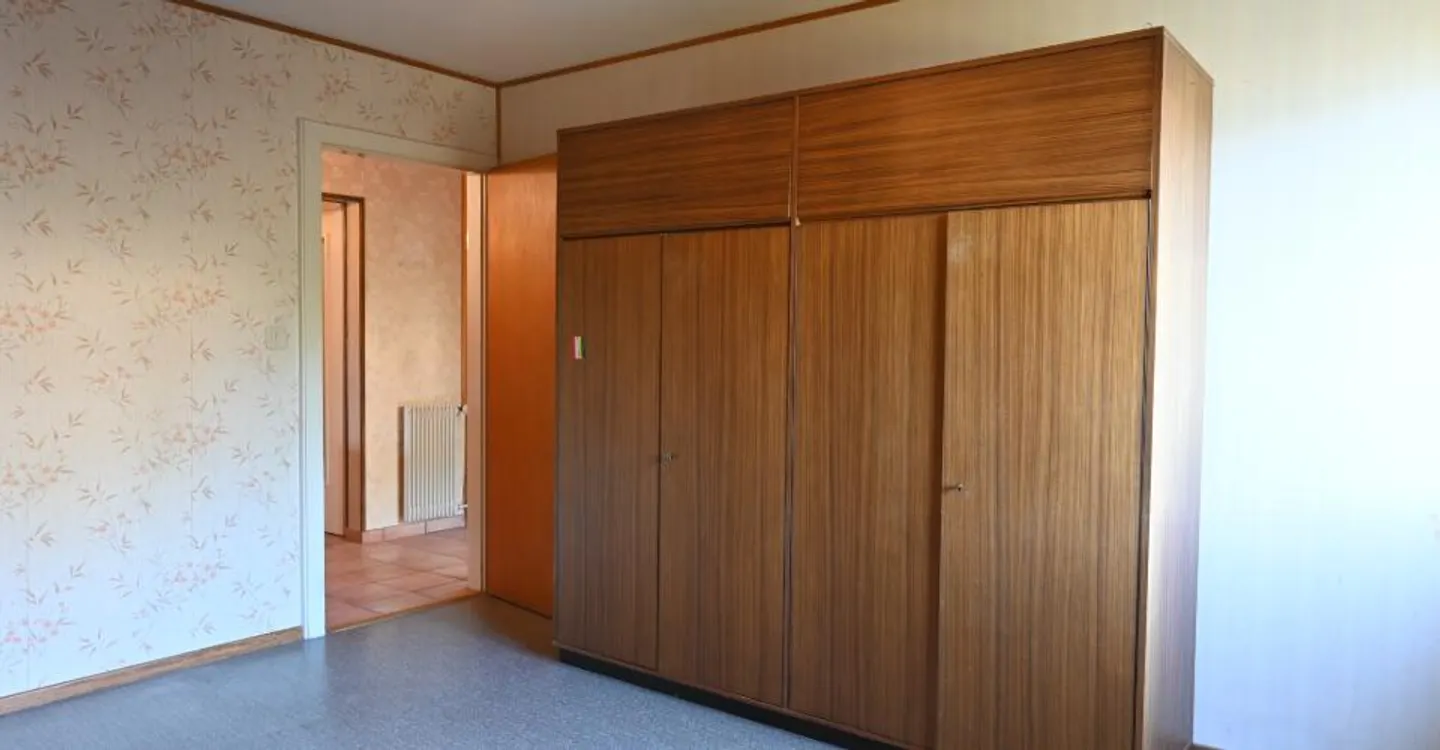 3-room apartment of approximately 71 m2, sold unfurnished, with two balconies totaling approximately 15 m2 - Photo 9 of 17