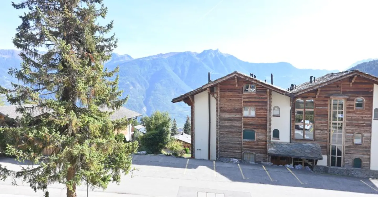 3-room apartment of approximately 71 m2, sold unfurnished, with two balconies totaling approximately 15 m2 - Photo 16 of 17