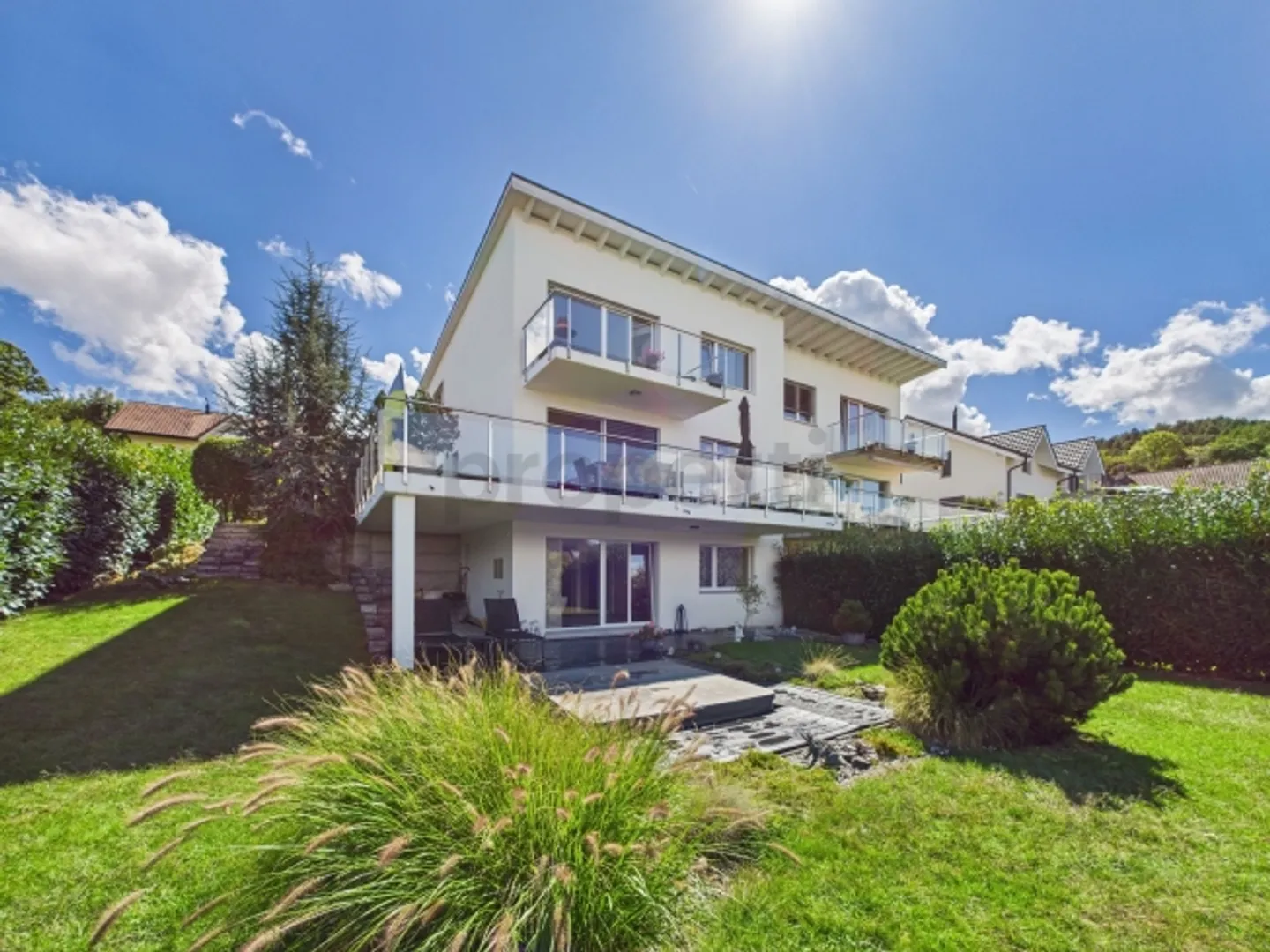 «Villa bifamiliare eccezionale a Estavayer-Font con vista mozzafiato sul lago» - Foto 1 di 13