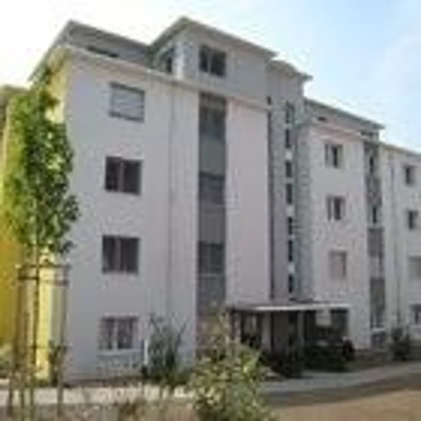 Bellissimo e spazioso appartamento attico di 4,5 stanze in affitto - Foto 1 di 7