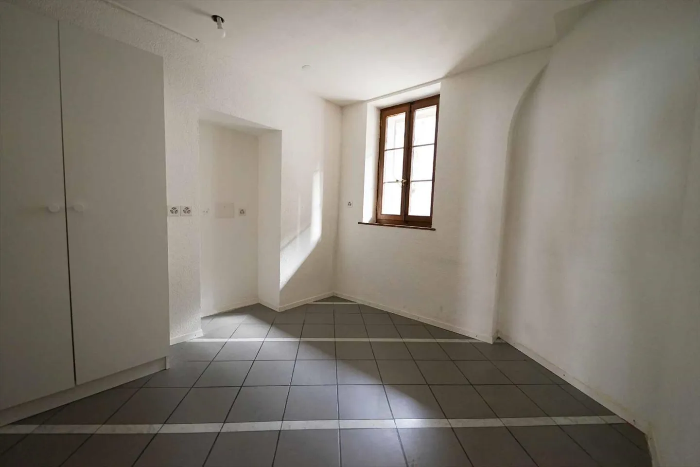 Arcade - Photo 3 of 6