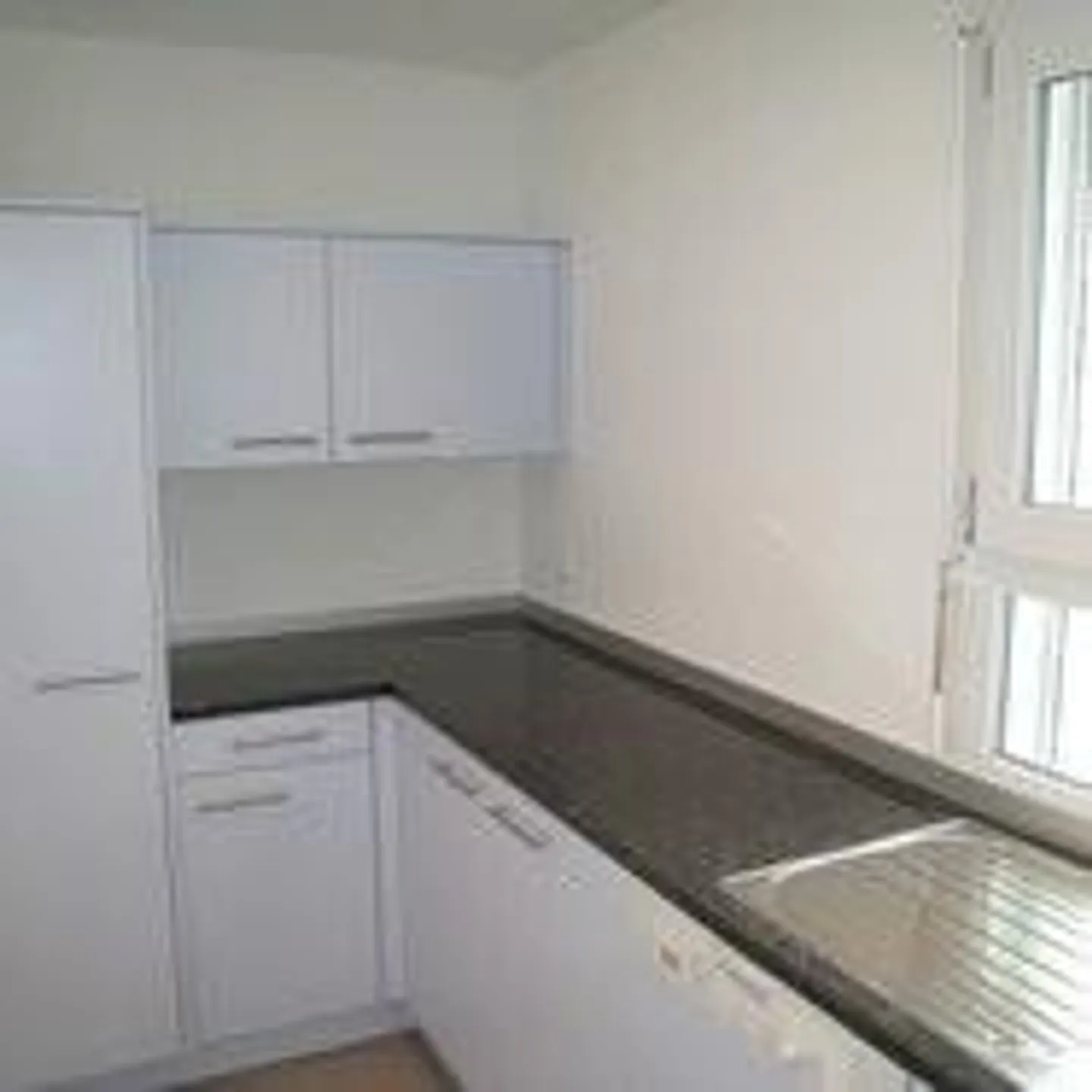 Bellissimo e spazioso appartamento attico di 4,5 stanze in affitto - Foto 3 di 7