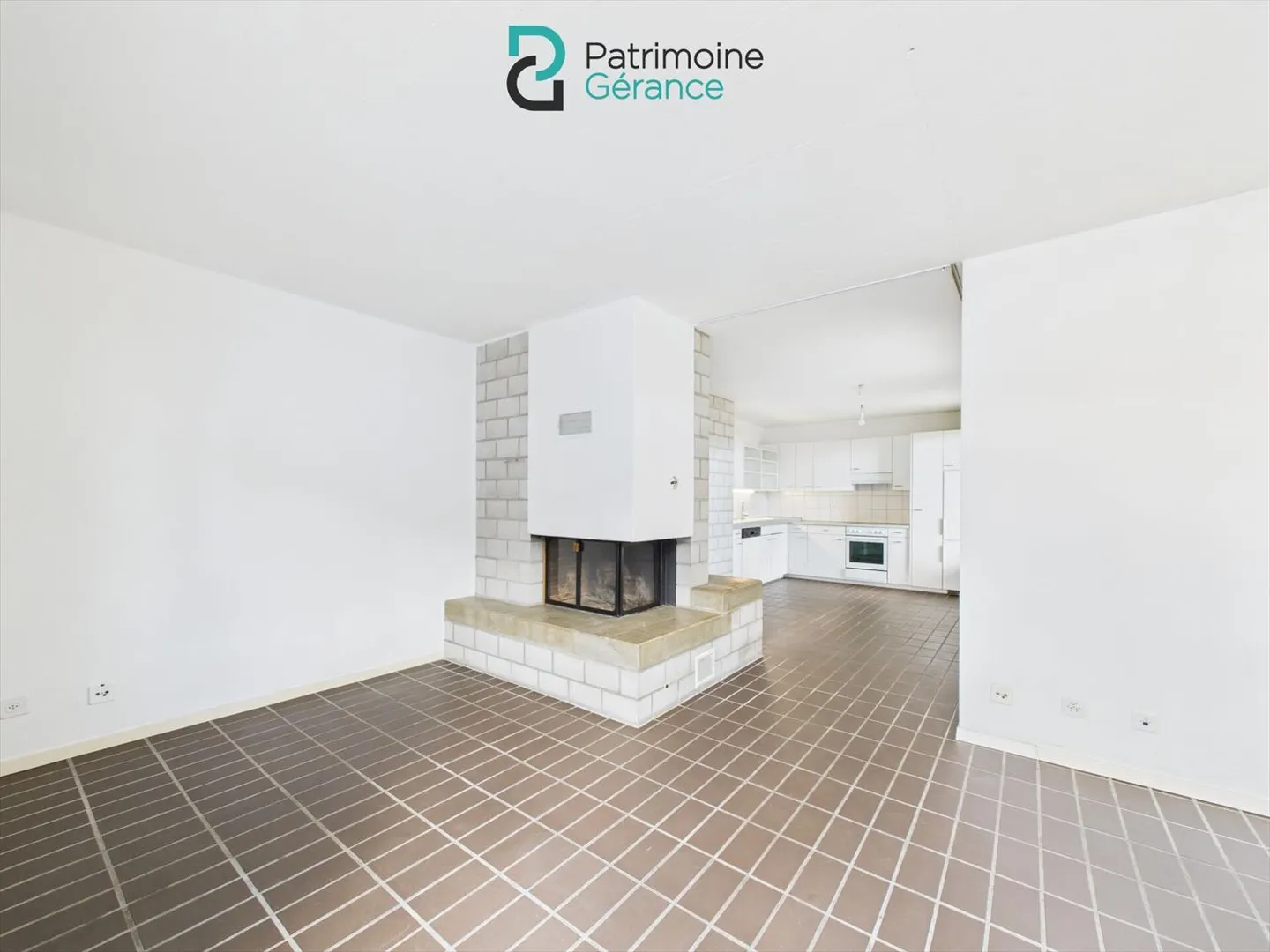 Four-room apartment with balcony - Photo 1 of 11