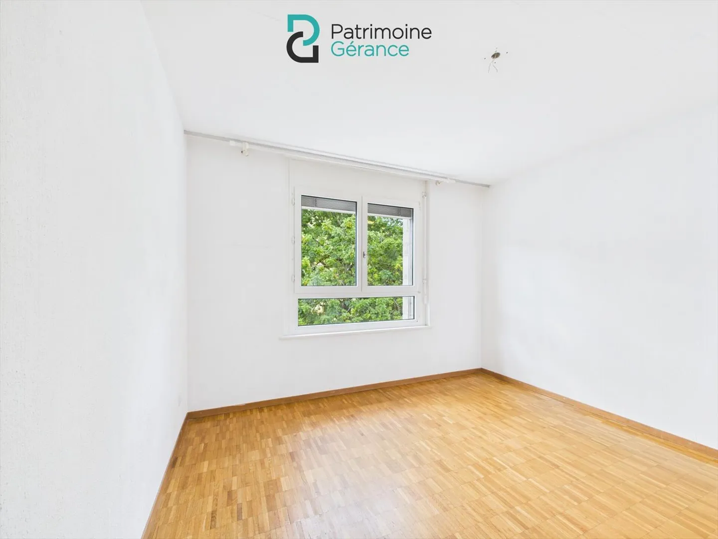 Four-room apartment with balcony - Photo 5 of 11