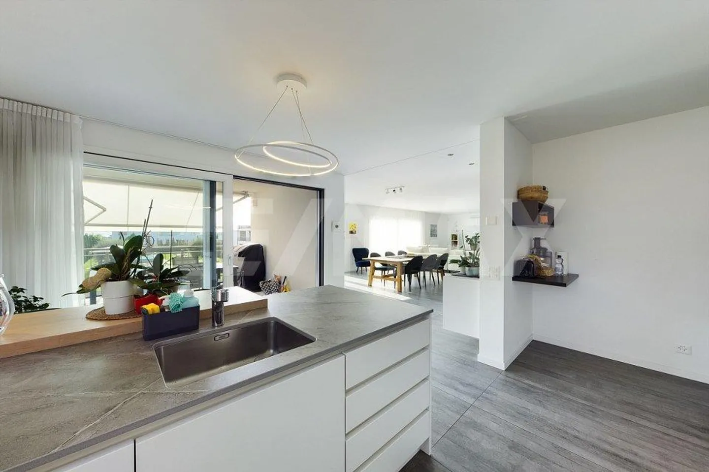 Vivre dans un complexe résidentiel moderne et unique - Photo 6 sur 13