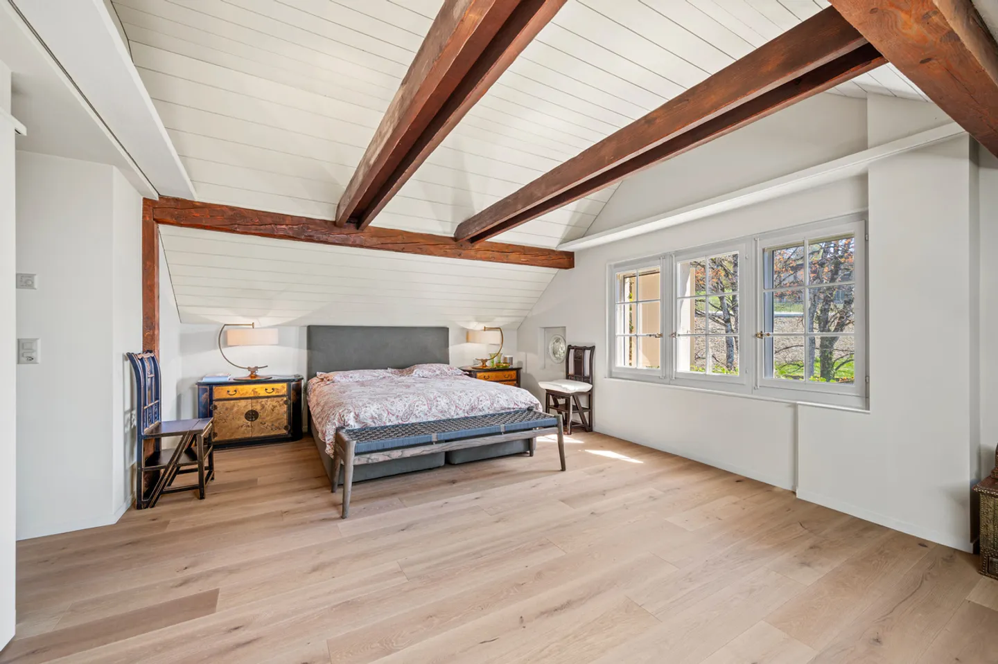 Stunning renovated property with panoramic views in Lutry - Photo 14 of 23