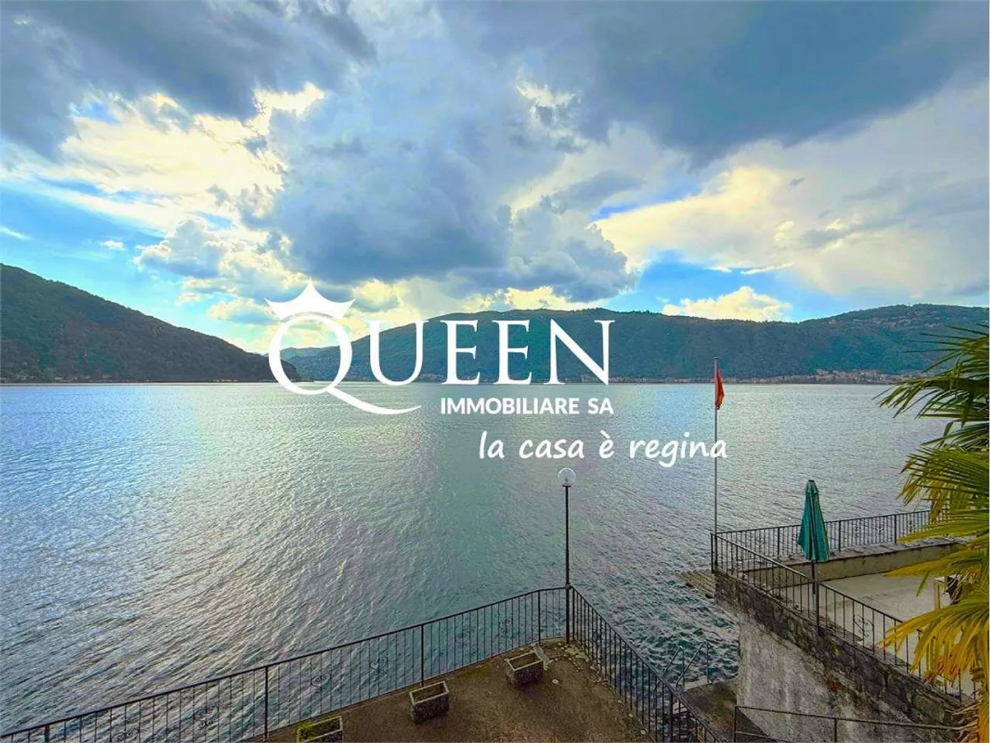 Bissone: villa pieds dans l'eau, 6 locali, 300 mq, terrazze, portico - Foto 9 di 13