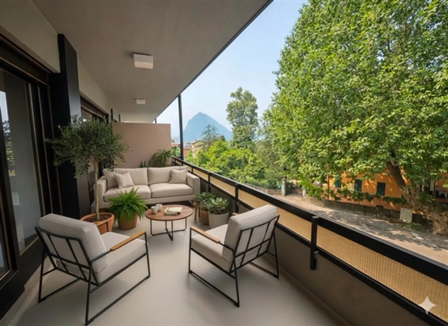 Excellent investment opportunity in Lugano renovated 3.5-room apartment with terrace. - Photo 1 of 5