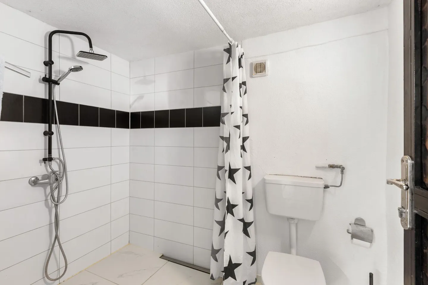 6½-Room Single-Family House with Spacious Attic - Photo 8 of 26