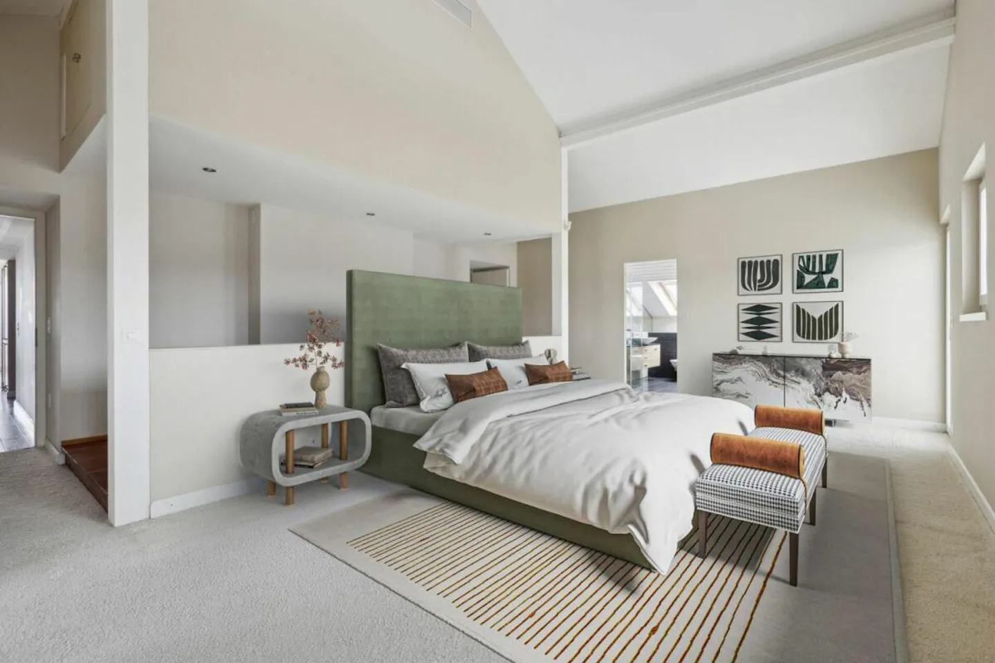 Stunning Penthouse with Lake View - Photo 2 of 4