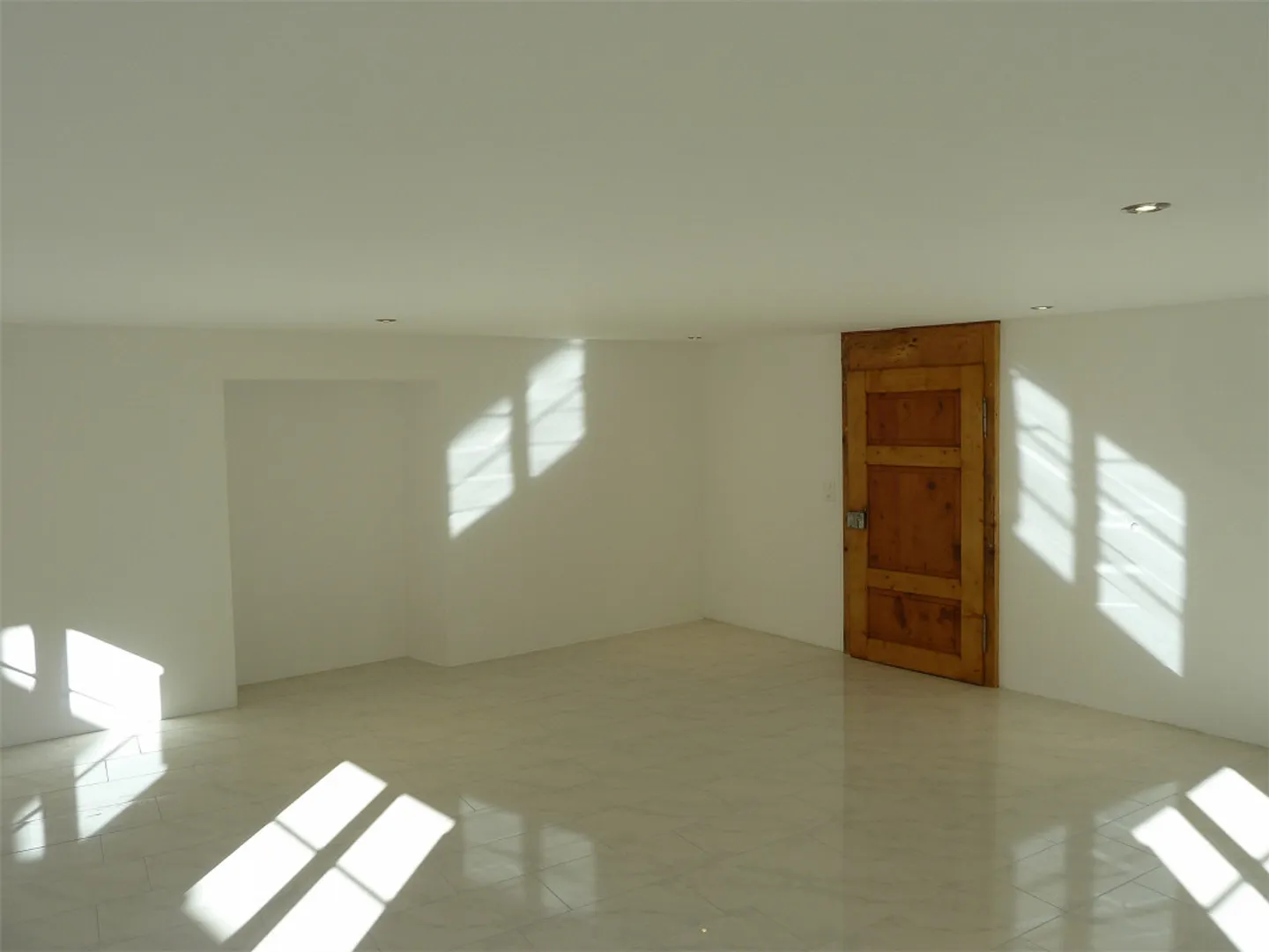 Grand et lumineux appartement de la vieille ville - Photo 2 sur 10