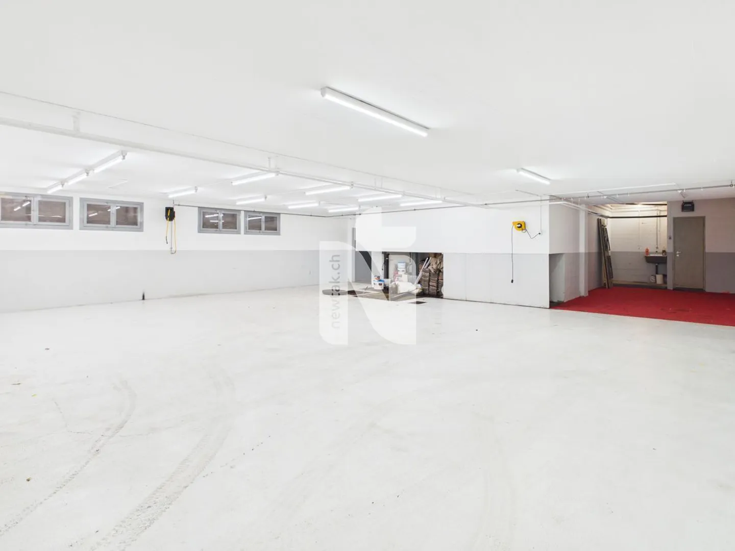 Ampio garage a Allschwil - Spazio per fino a 7 veicoli - Foto 3 di 6