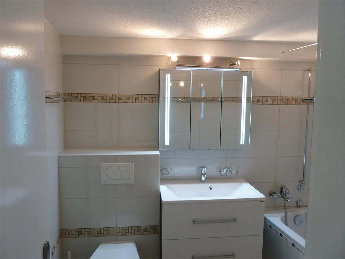 Grand et lumineux appartement de la vieille ville - Photo 3 sur 10