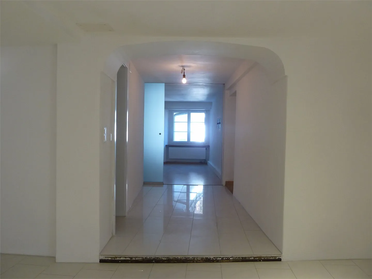 Grand et lumineux appartement de la vieille ville - Photo 4 sur 10