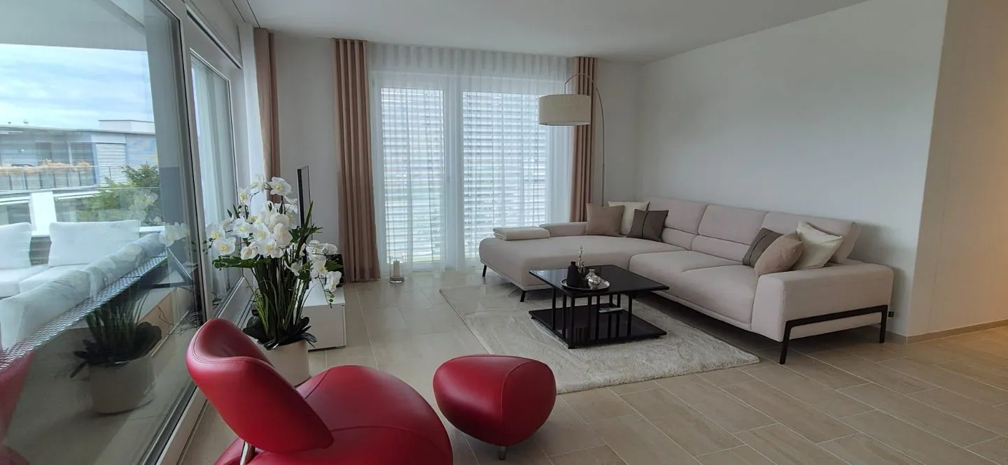 Appartement exclusif de 3,5 pièces avec vue imprenable sur le lac - Photo 3 sur 14