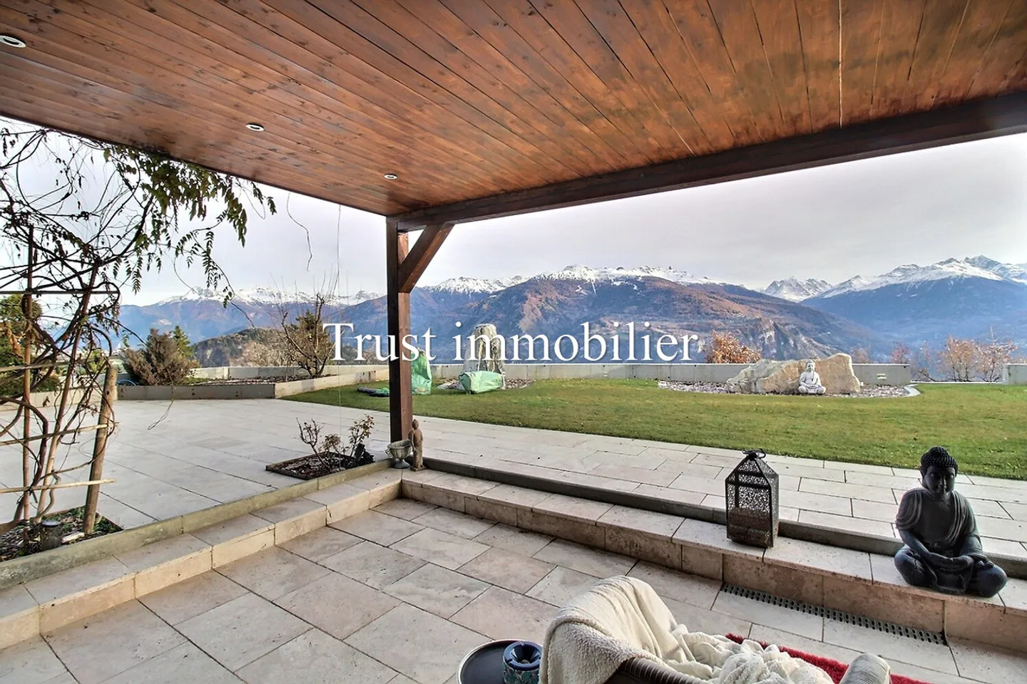 Vista panoramica e tranquillità garantita per questo Chalet - Foto 9 di 14