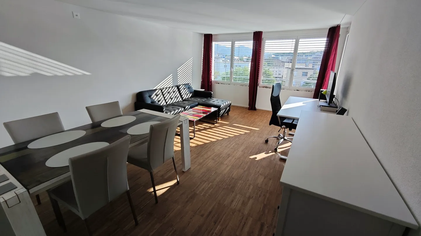 APPARTEMENT 2½ PIÈCES À EMMENBRÜCKE (LU), MEUBLÉ, TEMPORAIRE - Photo 1 sur 10