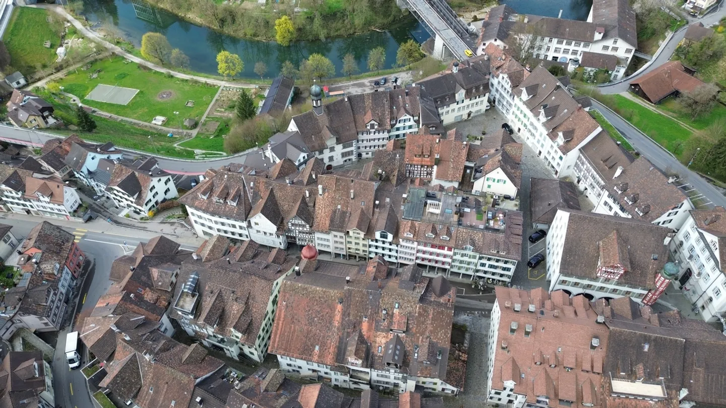 Historisches Juwel im Herzen von Lichtensteig - kernsaniertes Mehrfamilienhaus vollvermietet - Foto 4 von 13