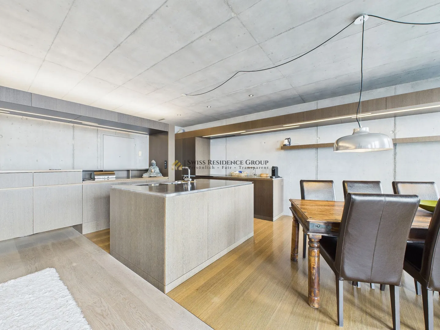Partially furnished, high-quality and exclusive loft in Zurich - Photo 3 of 8