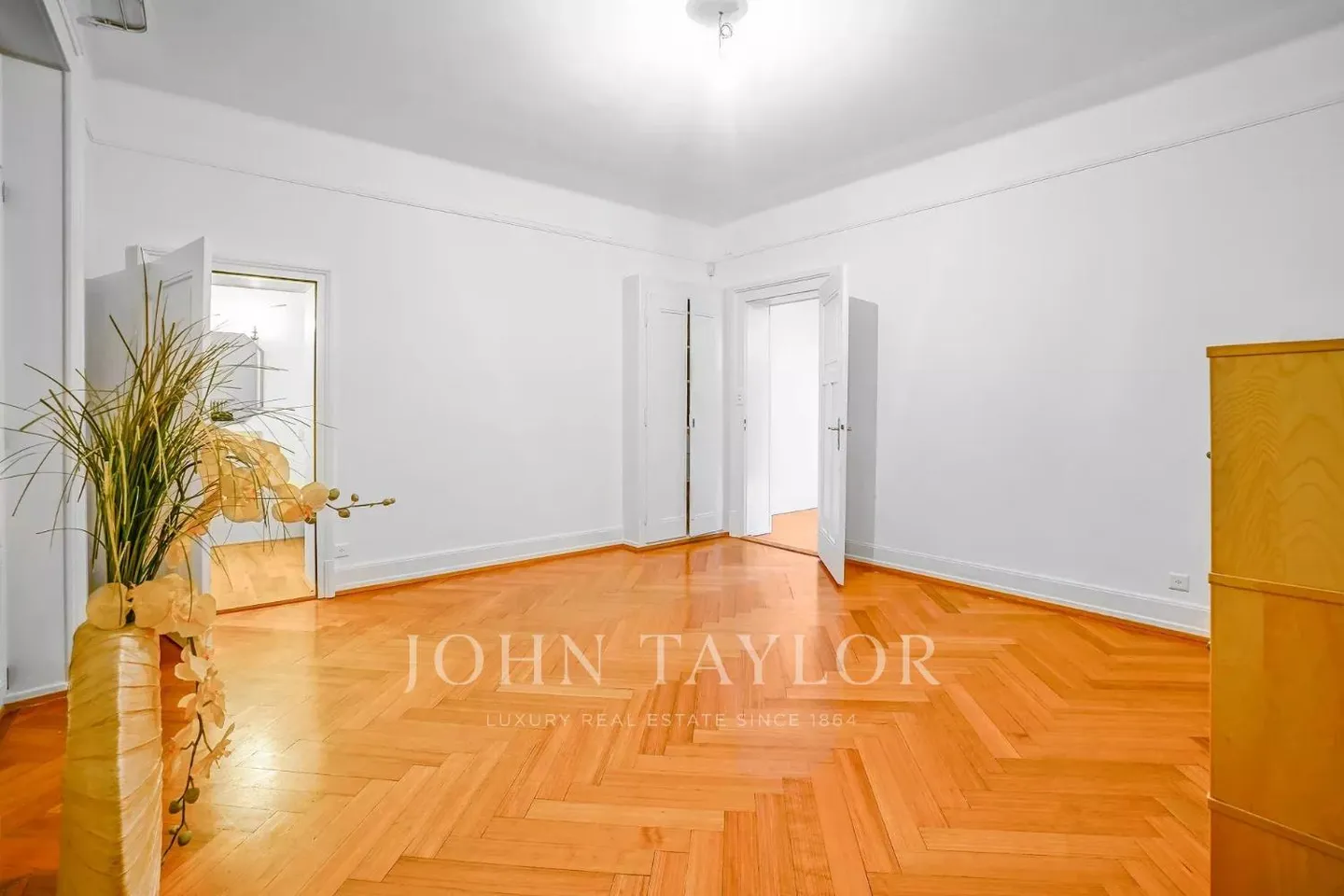 Magnificent Country House with Spectacular Lake View - Photo 10 of 13