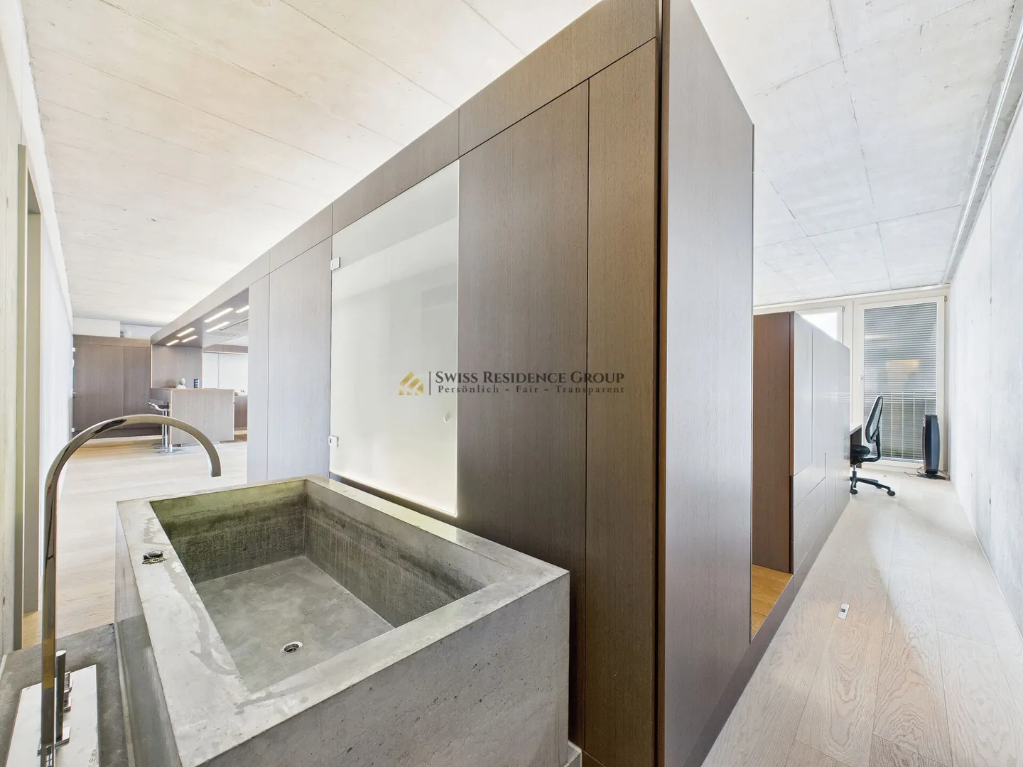 Partially furnished, high-quality and exclusive loft in Zurich - Photo 6 of 8