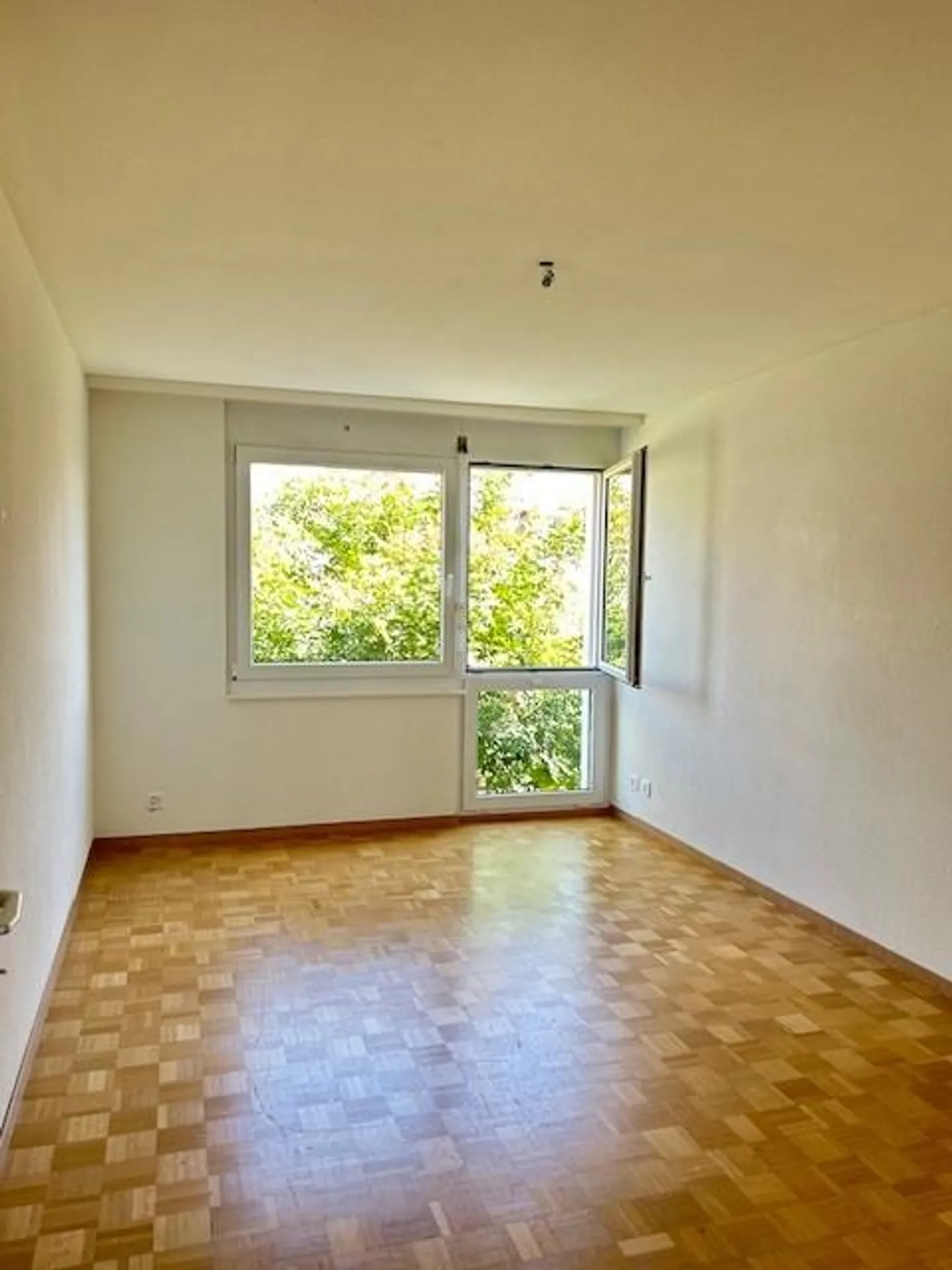 Charmantes 3-Zimmer-Wohnung in Crissier - Foto 7 von 8