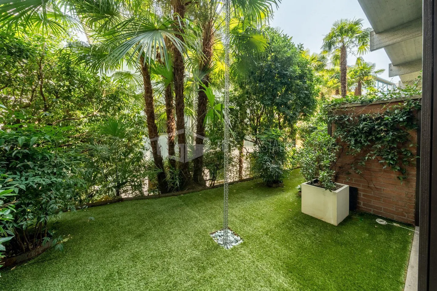 DUPLEX MIT GARTEN IM ZENTRUM VON LUGANO - Foto 3 von 14