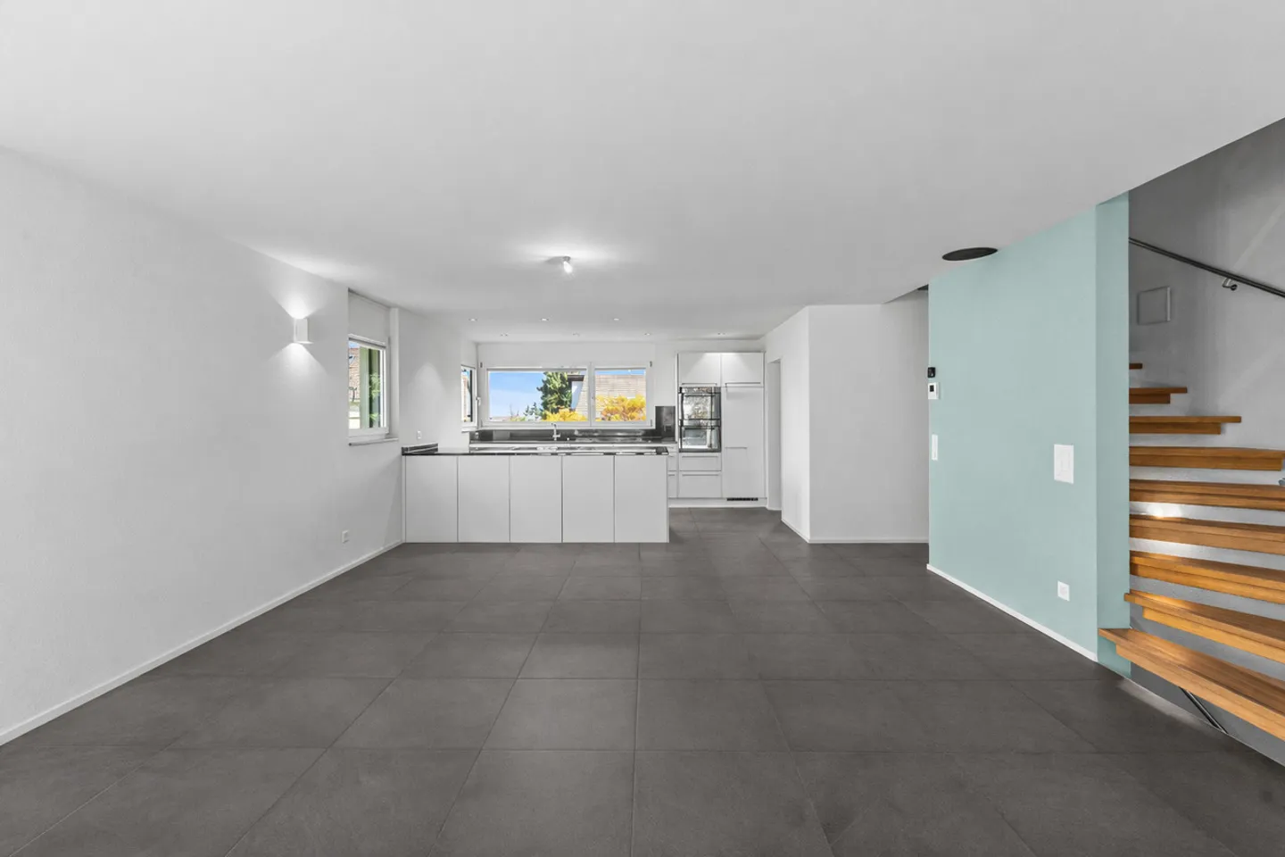 Family-Friendly Duplex Home - Photo 3 of 16