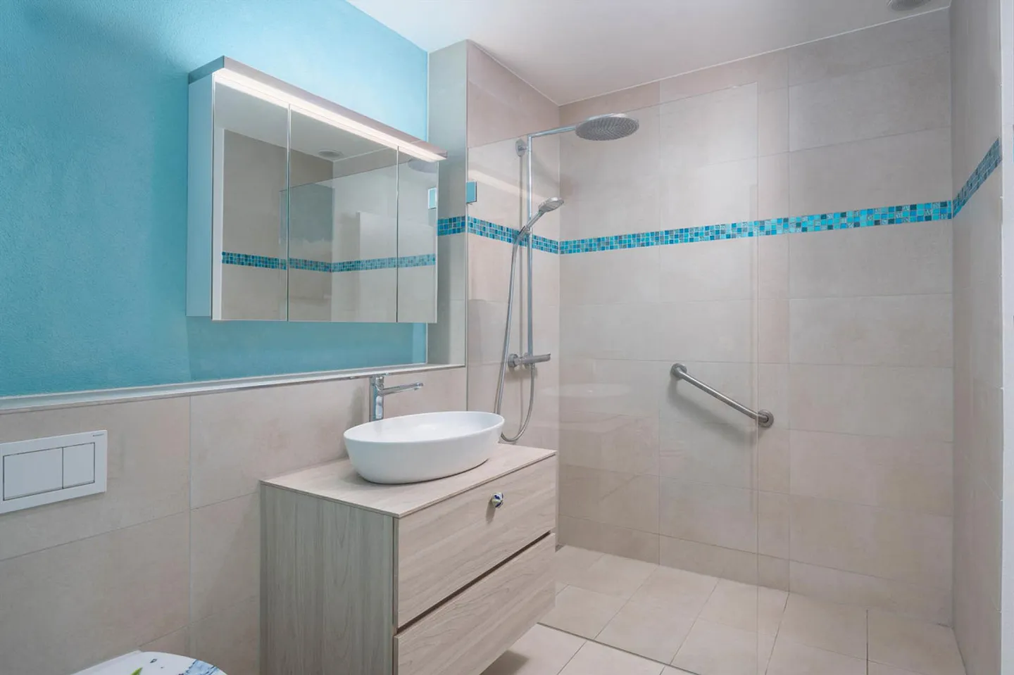 Modern 4 ½-room apartment in rural idyll… - Photo 3 of 18