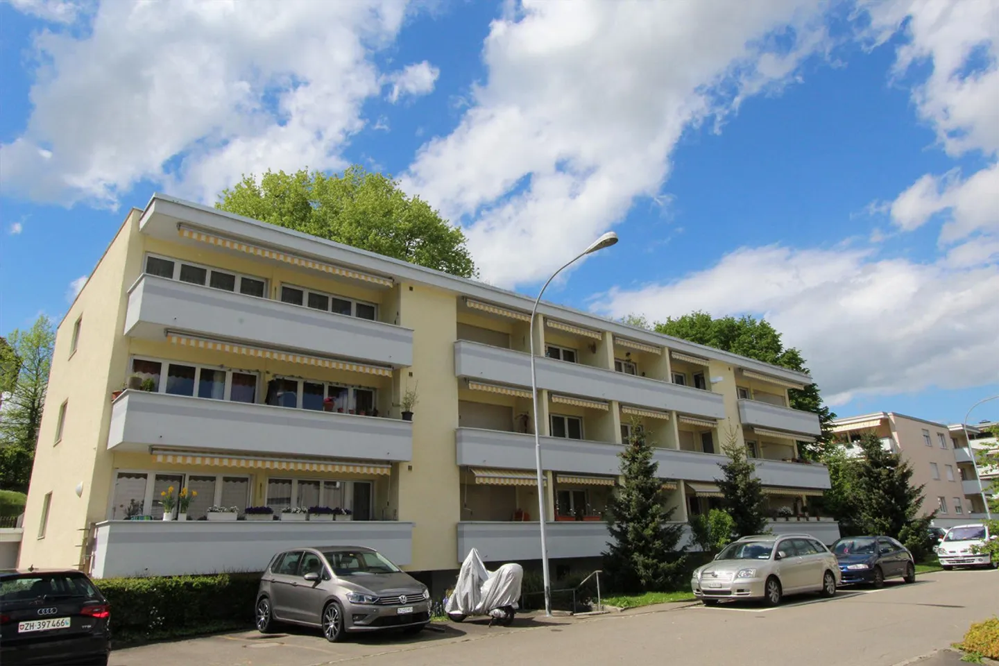 Befristet: Freundliche Wohnung an zentraler Lage - Foto 1 von 9