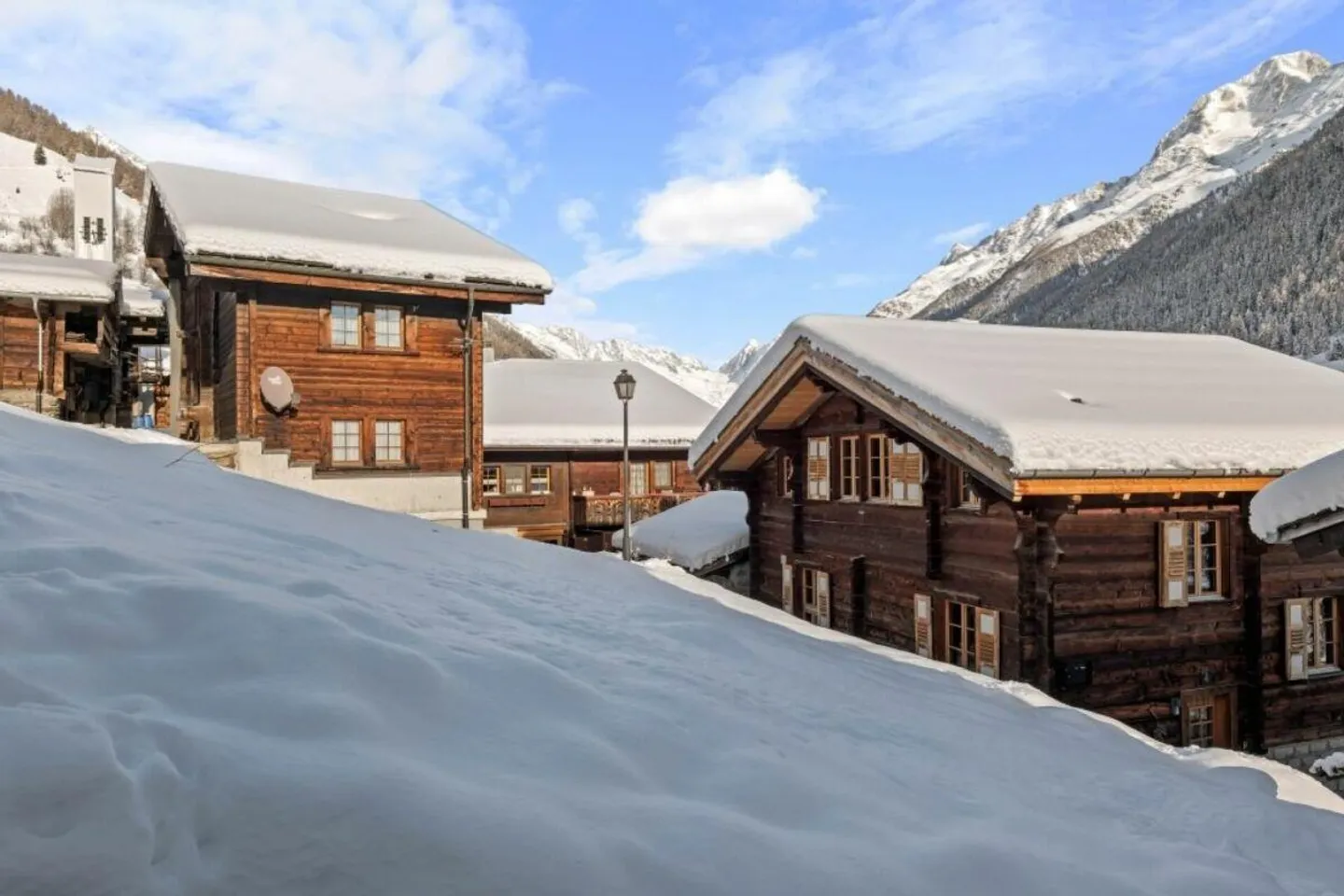 Chalet - Residential House with Building Land - Photo 5 of 30