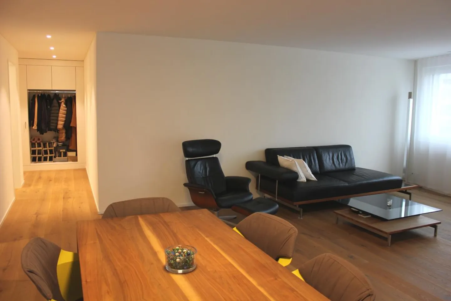 Grosszügige 2.5-Zimmer-Wohnung in Seenähe - Foto 2 von 14