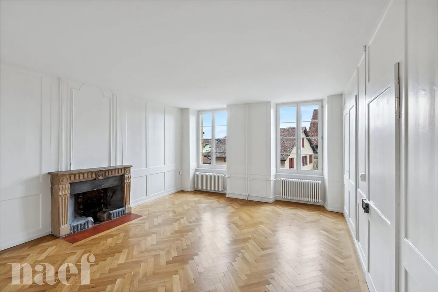 A Cornaux, nel cuore del villaggio, appartamento al primo piano in una bella casa di villaggio - Foto 3 di 13