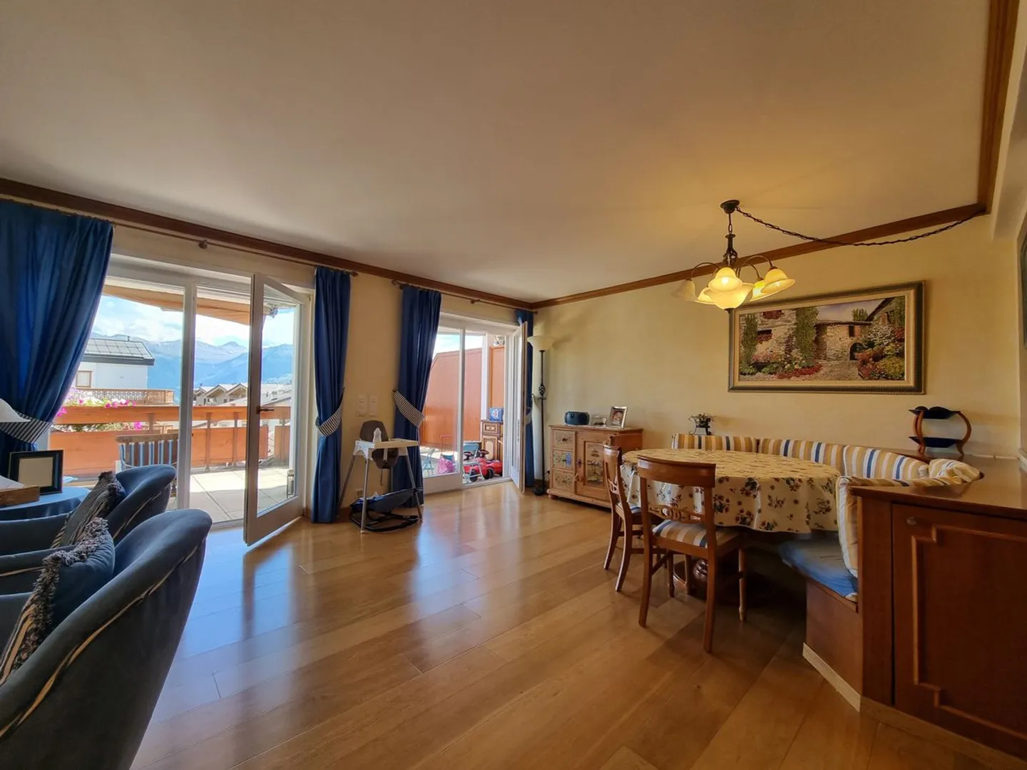 Elegant 7.5-Room Apartment in Crans - Photo 6 of 13