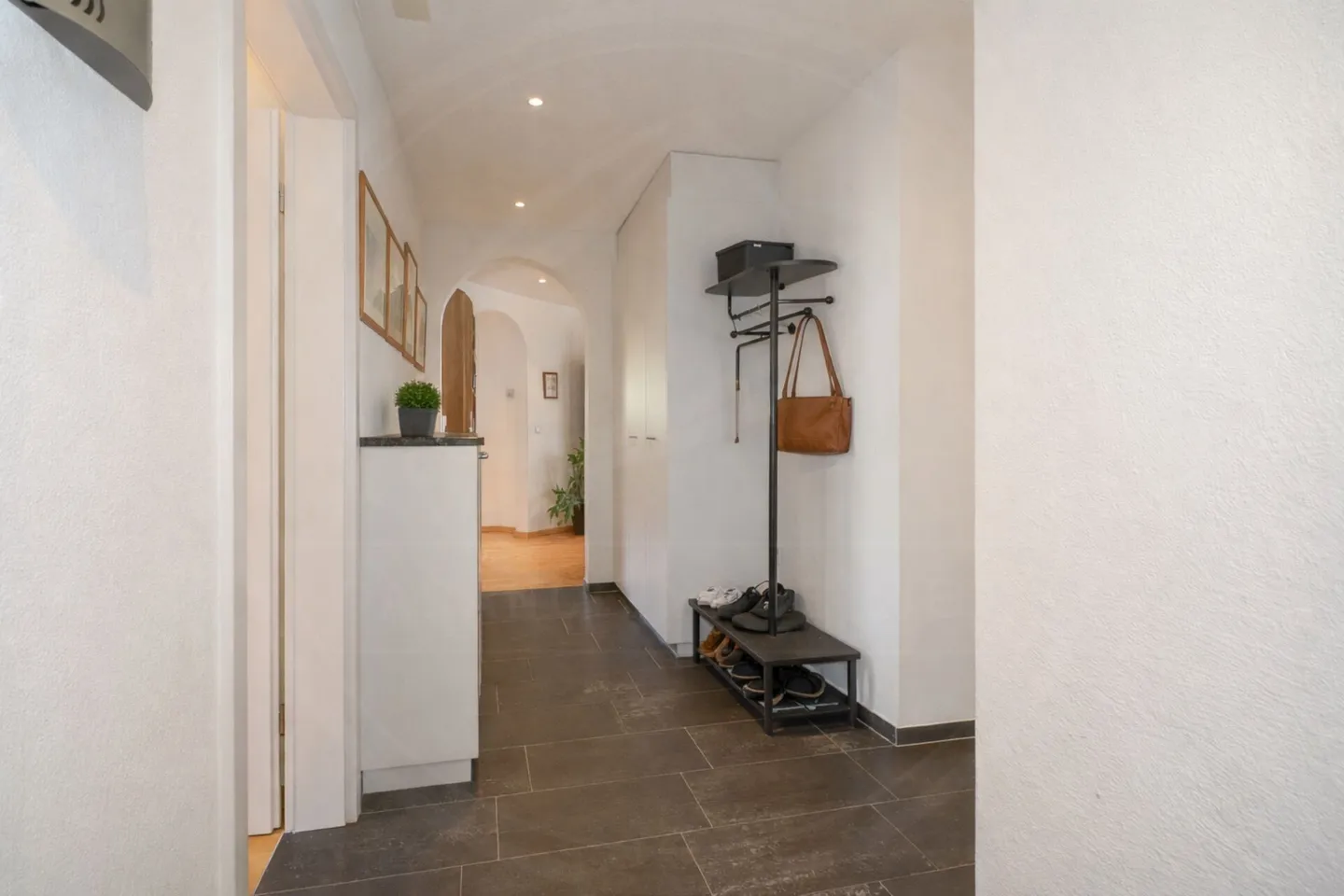 Spacious 5½-Room Apartment - Photo 14 of 19
