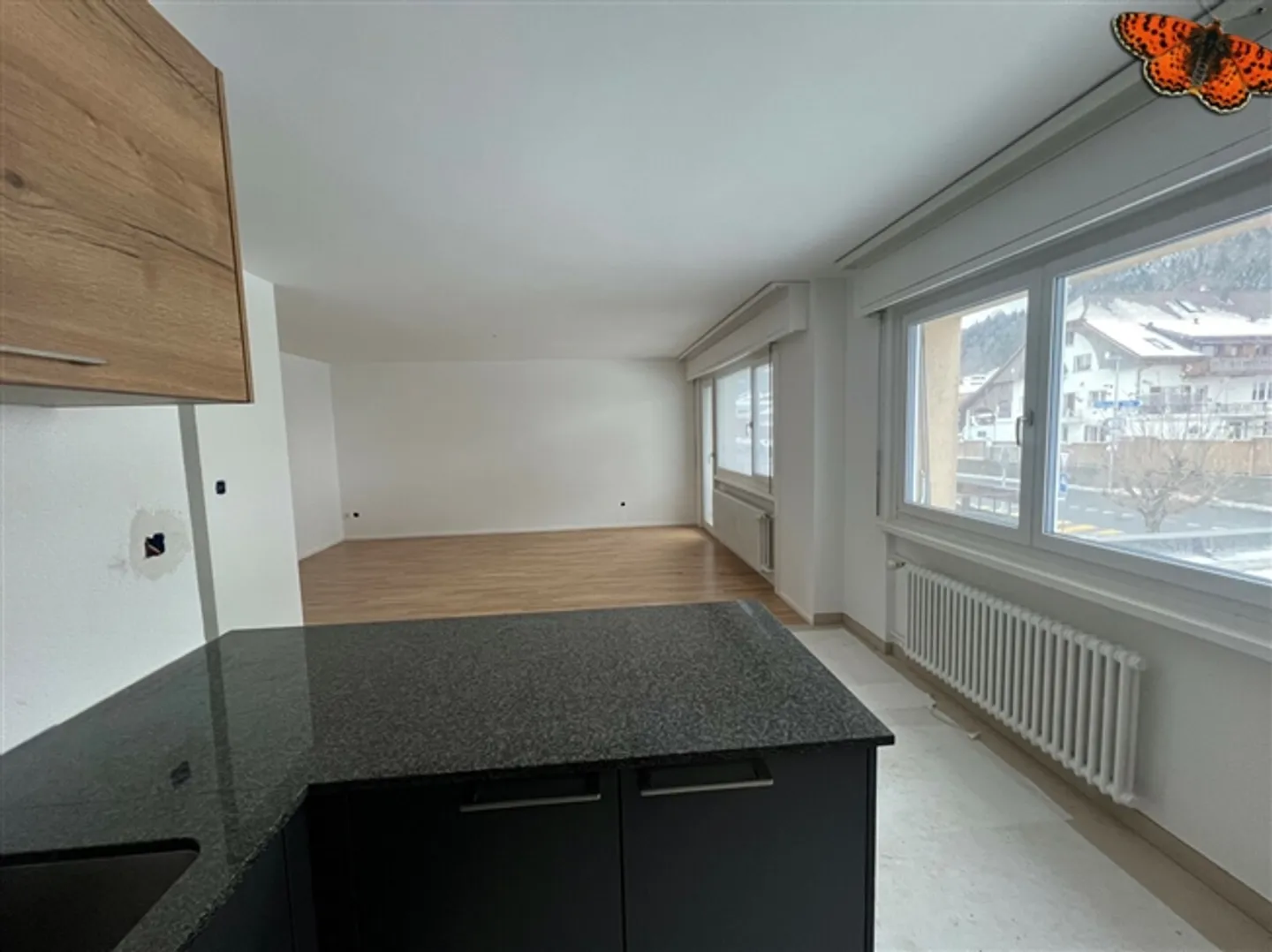 «CHARMANTE 31/2-ZIMMERWOHNUNG KOMPLETT RENOVIERT - Centre de la Roche» - Foto 2 von 8