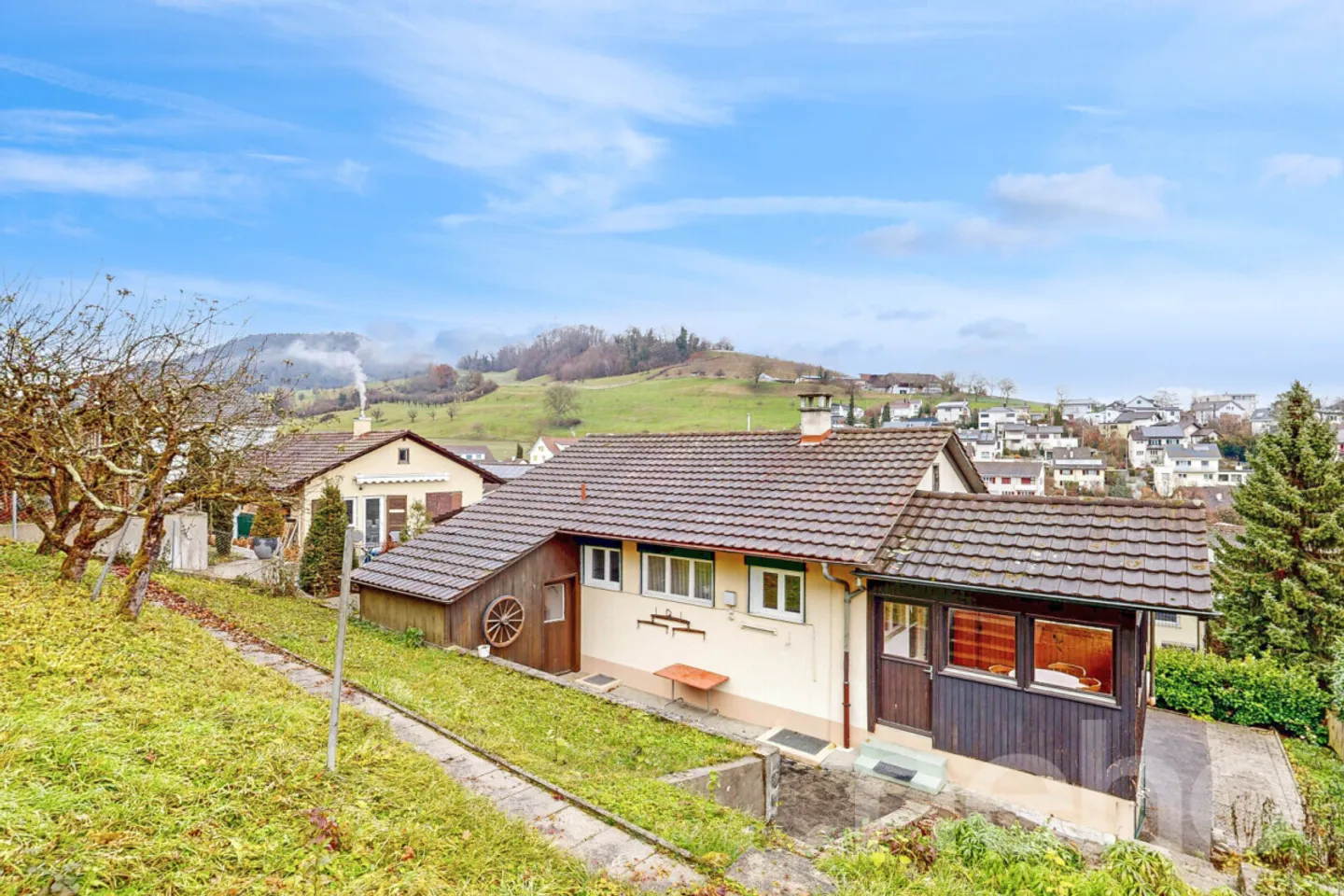 Single-family house with garden and great potential in Gelterkinden - Photo 2 of 12