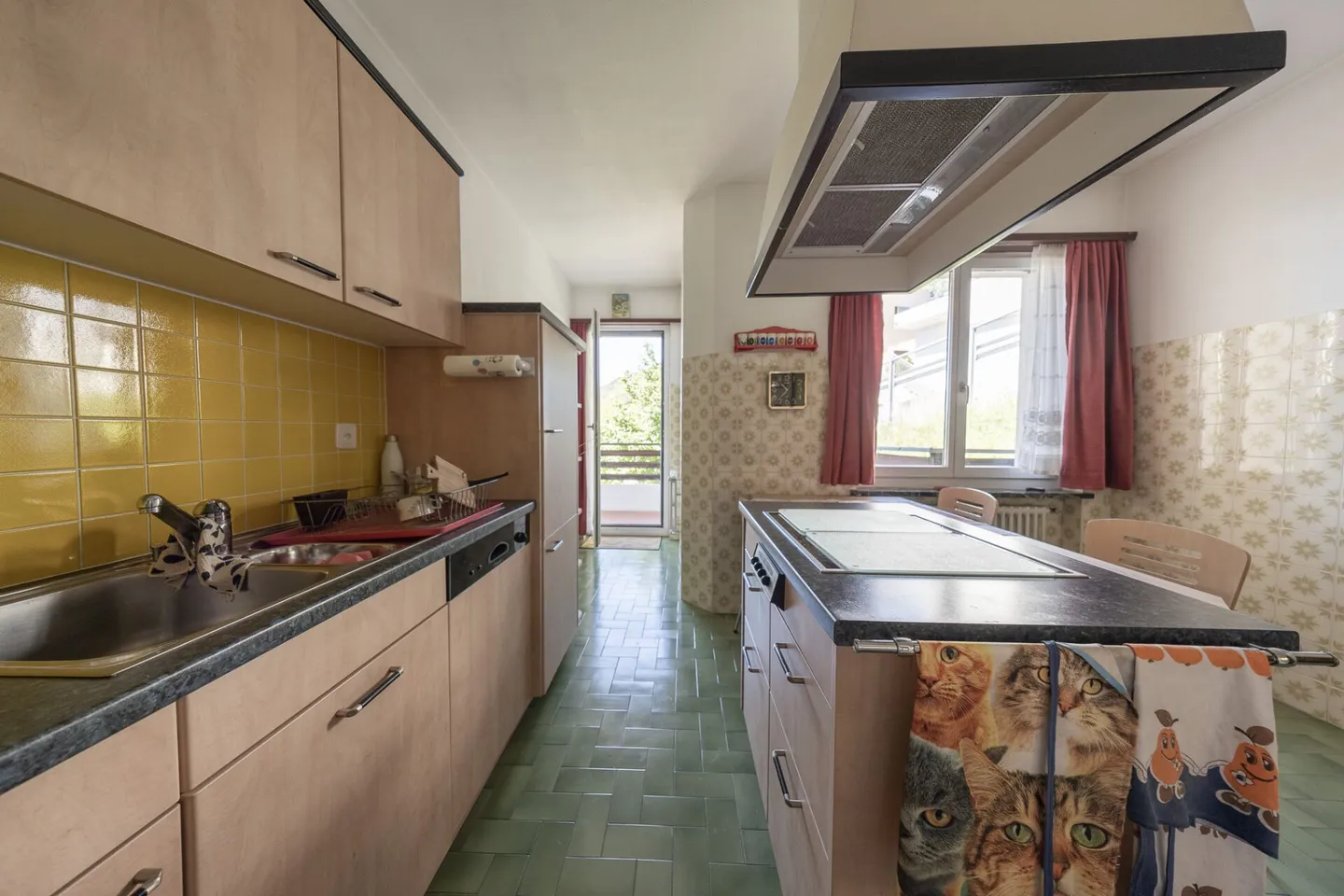 Large villa with three apartments, pool and open view - Photo 12 of 23