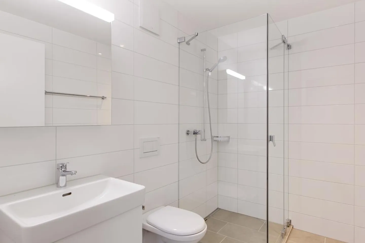 Small but Fine; in the Heart of the City of Zurich - Photo 5 of 6