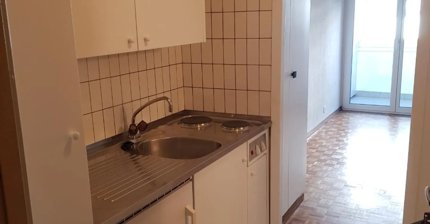 Charming Studio Apartment - Photo 2 of 5