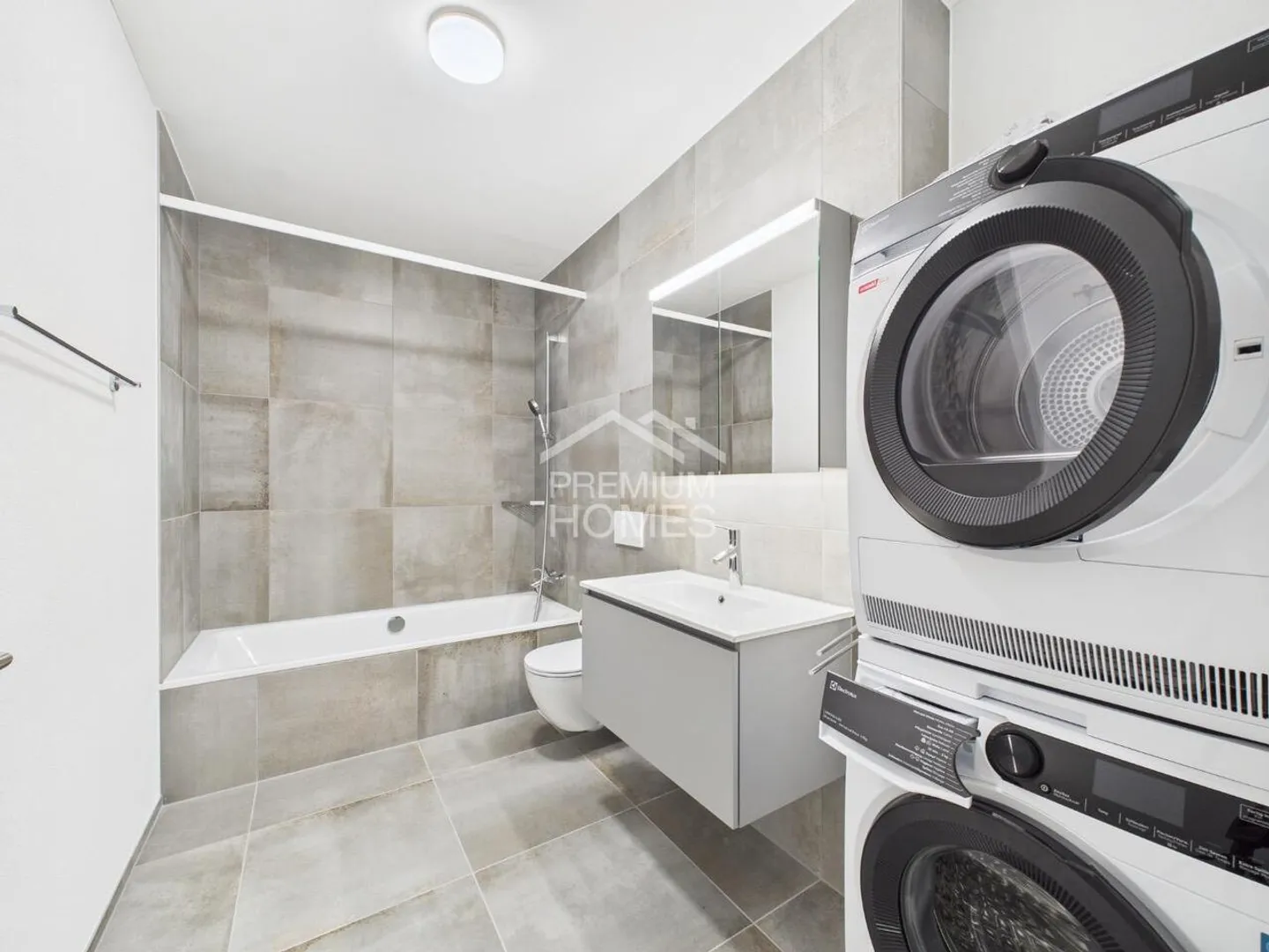 Smart, Stylish, City Life - Your Lucerne Residential Residence! - Photo 5 of 6